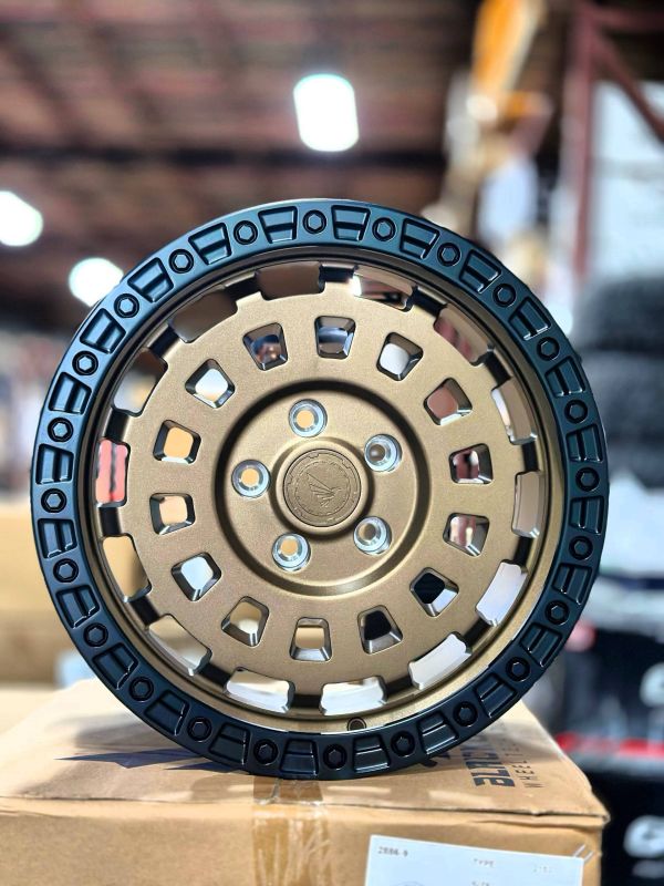 2153	R17 8,5J	ET35	72,6	5x120	Sand Bronze+Black Lip