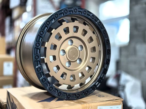 2153	R17 8,5J	ET35	72,6	5x120	Sand Bronze+Black Lip