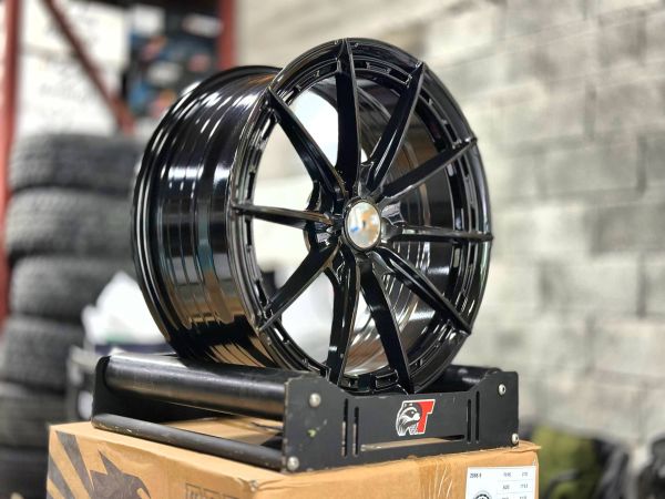 XF006	R17 7,5J	ET35	73,1	4x100	BLACK