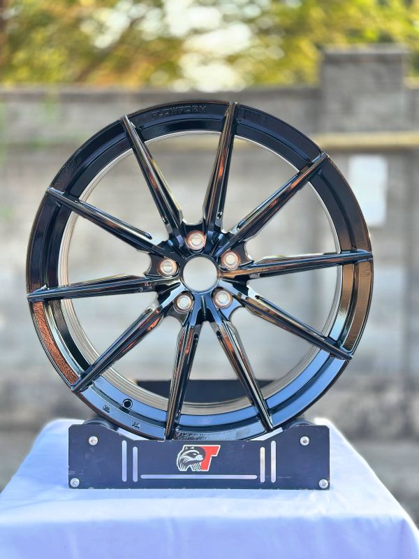 XF005	R20 9J	ET30	66,45	5x112	BLACK